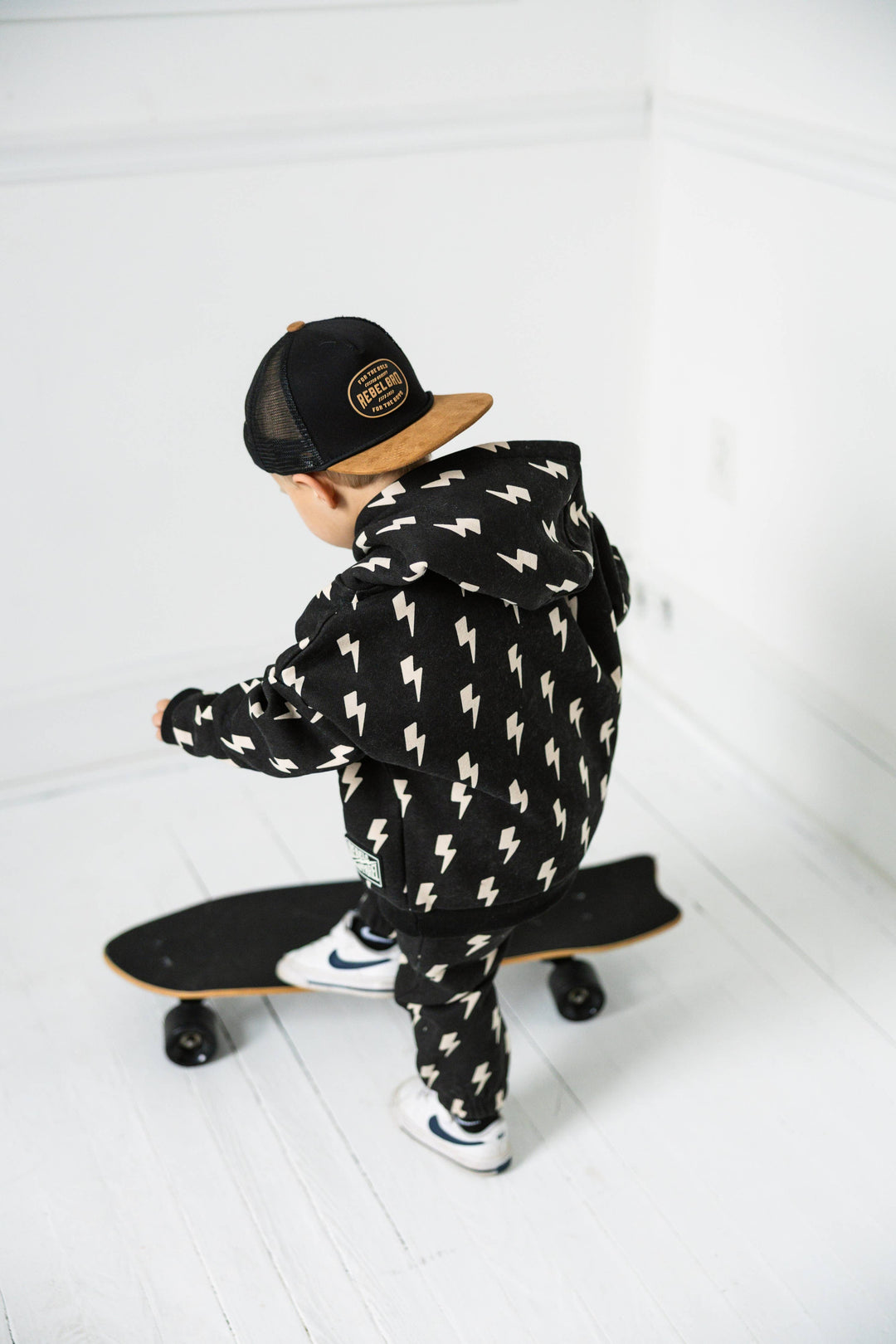 Fleece Hoodie + Sweatpants Set in Jagger